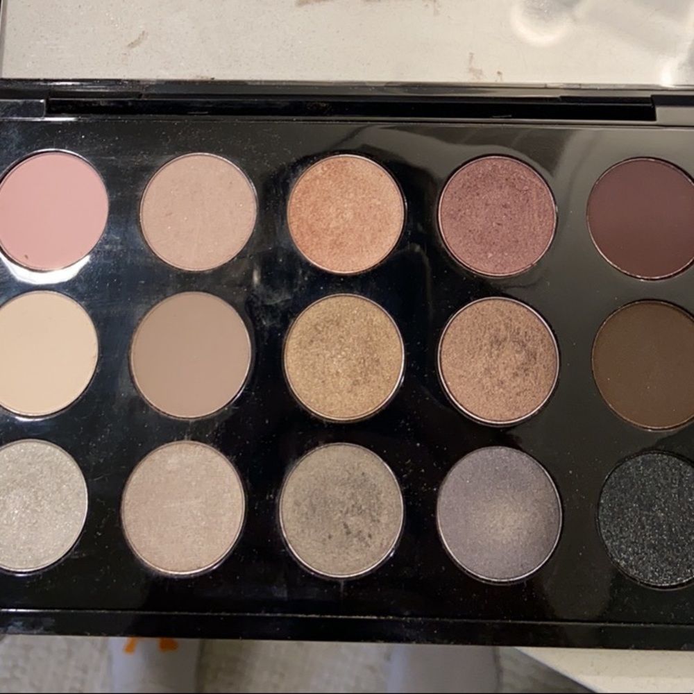 Mac eyeshadow palette